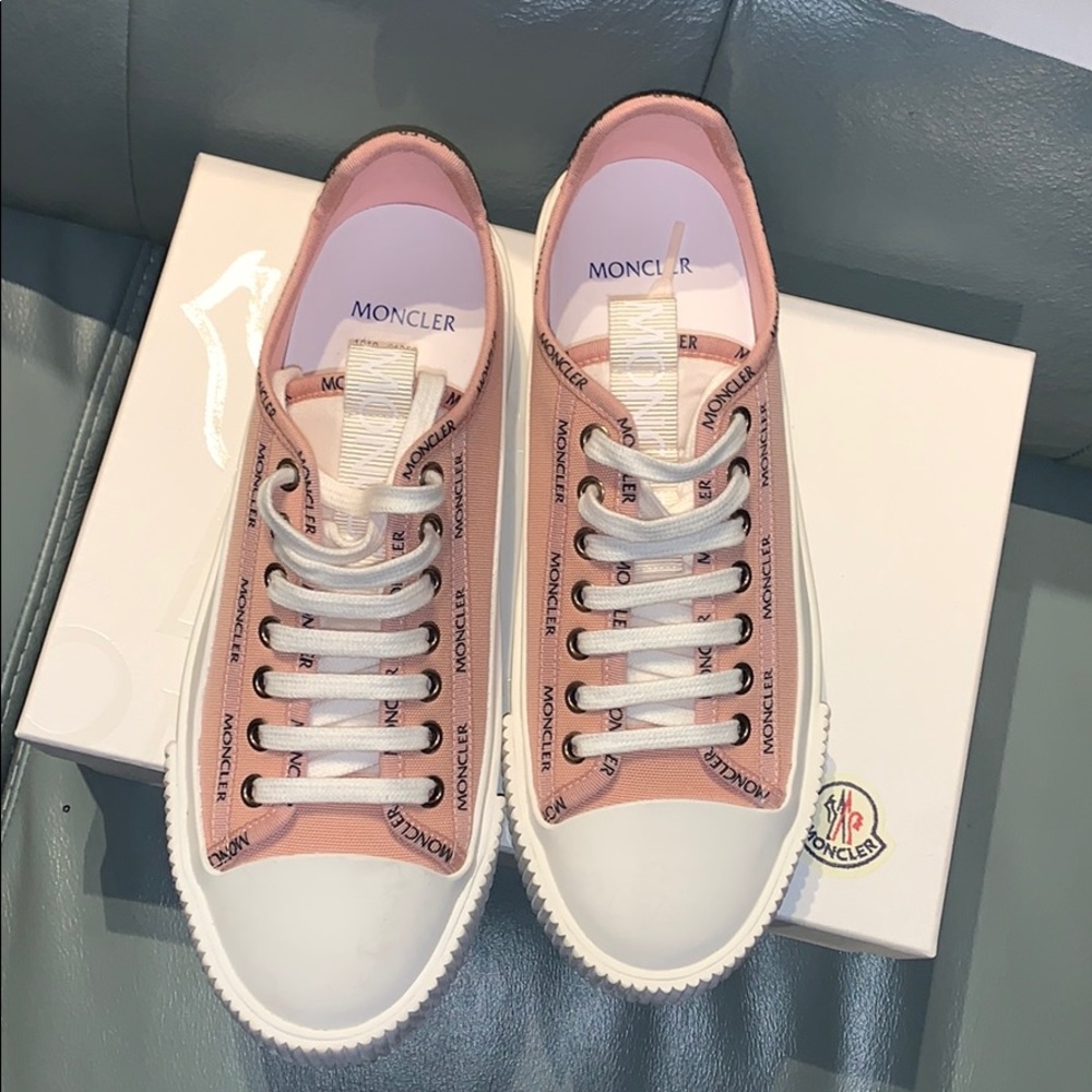 Moncler® Logo Canvas Low-Top Sneakers - Picture 9 of 16